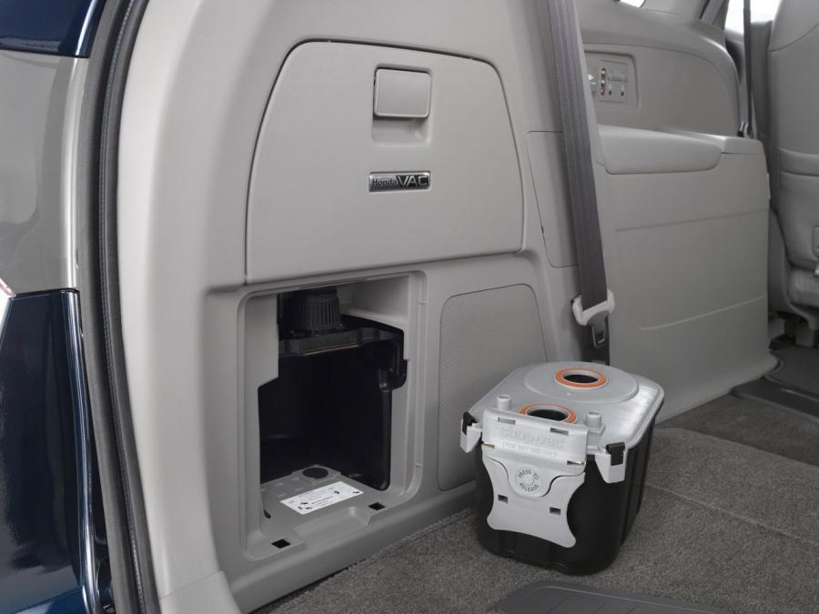 Багажник Honda Odyssey Touring Elite 2014 года  (фото 4 из 12)
